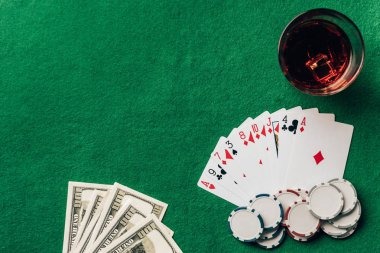 new pakong mobile app interface showing football markets and live dealer options